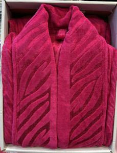 حوله تنپوش طرح زبرا سایز ۱۲۵ سرخابی